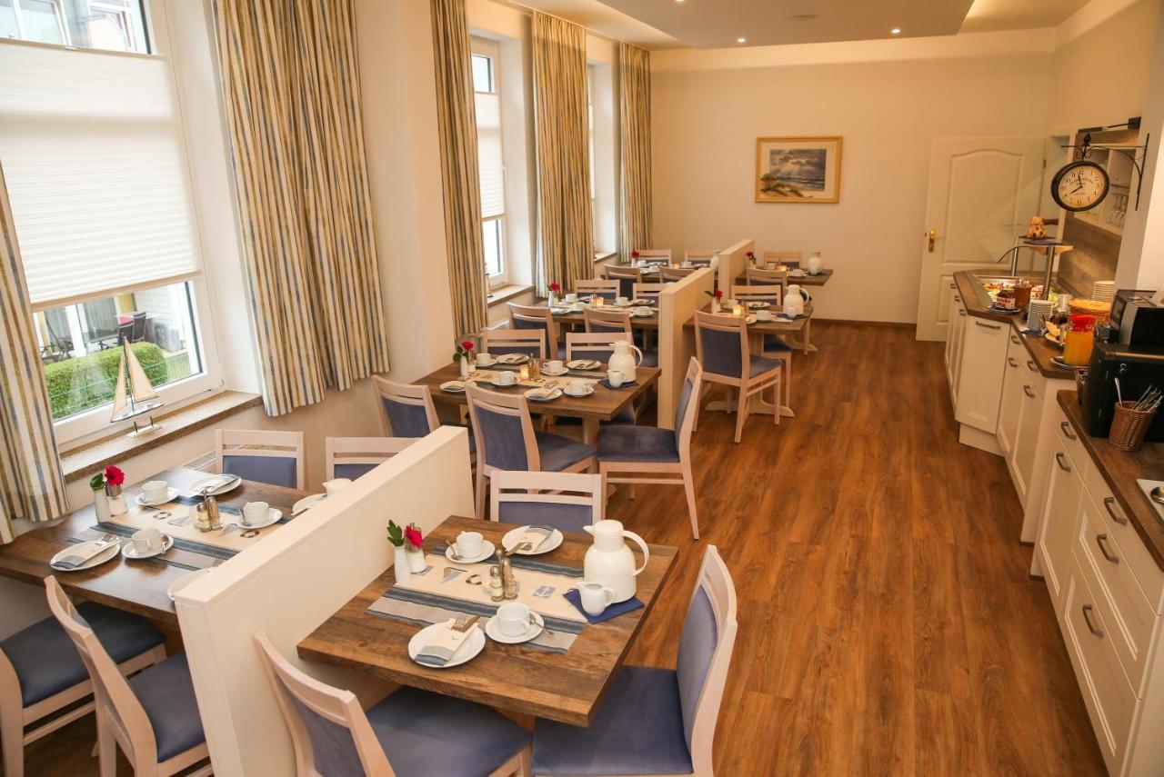 Hotel Esplanade Garni Kuehlungsborn Luaran gambar
