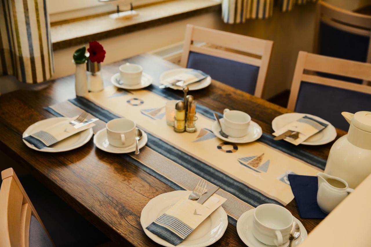 Hotel Esplanade Garni Kuehlungsborn Luaran gambar