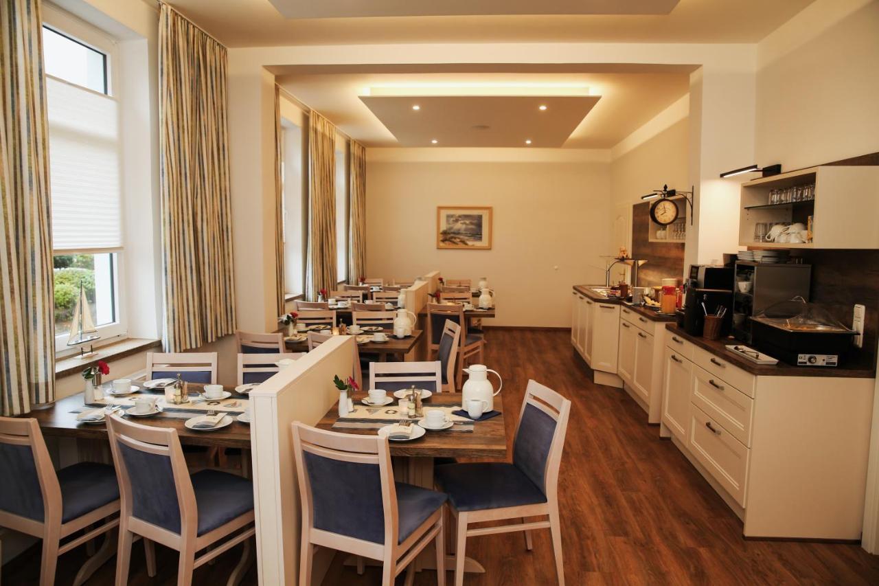 Hotel Esplanade Garni Kuehlungsborn Luaran gambar