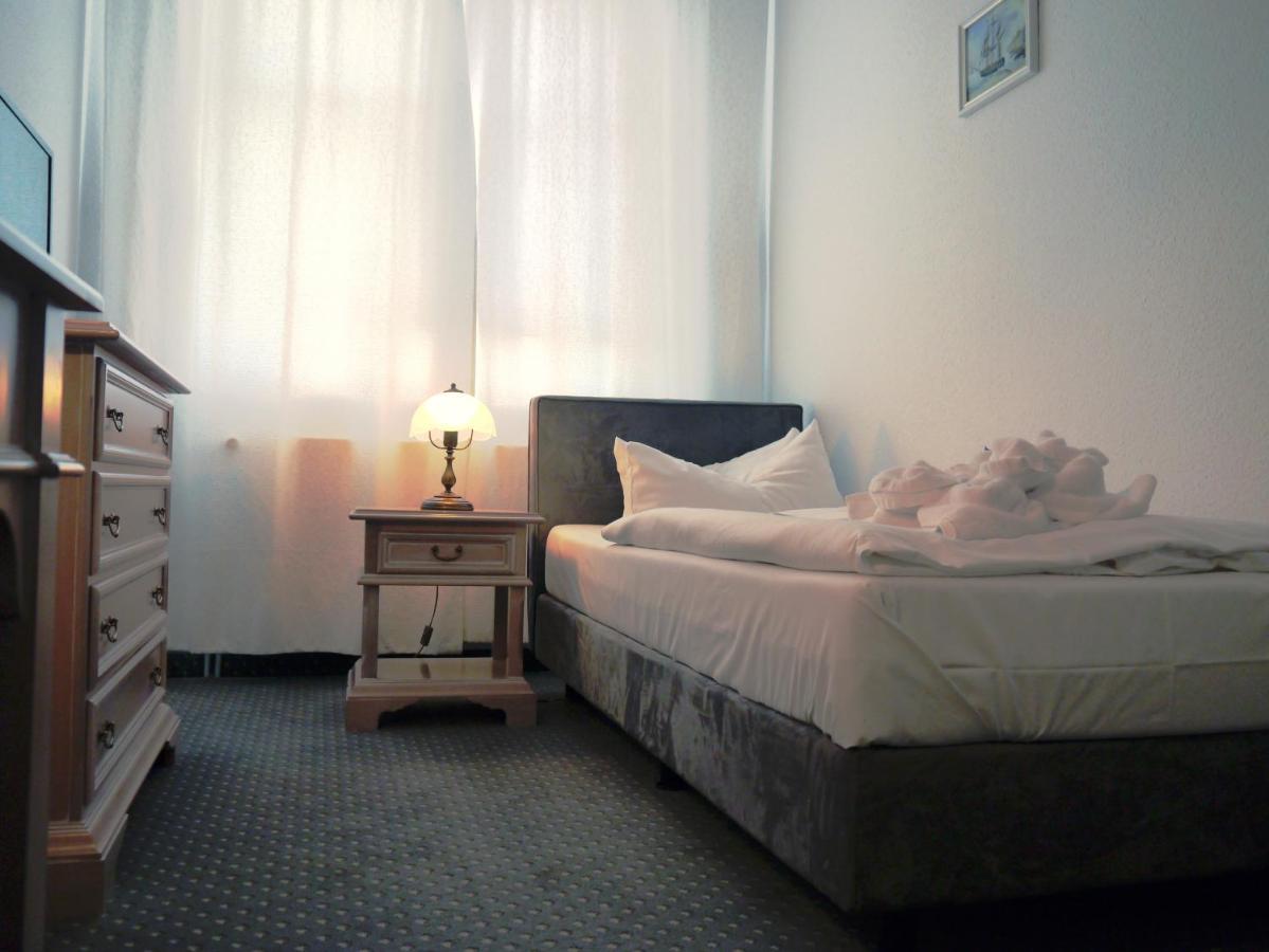 Hotel Esplanade Garni Kuehlungsborn Luaran gambar