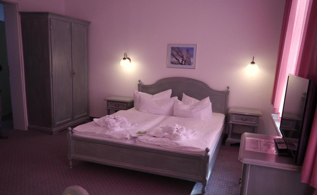 Hotel Esplanade Garni Kuehlungsborn Luaran gambar